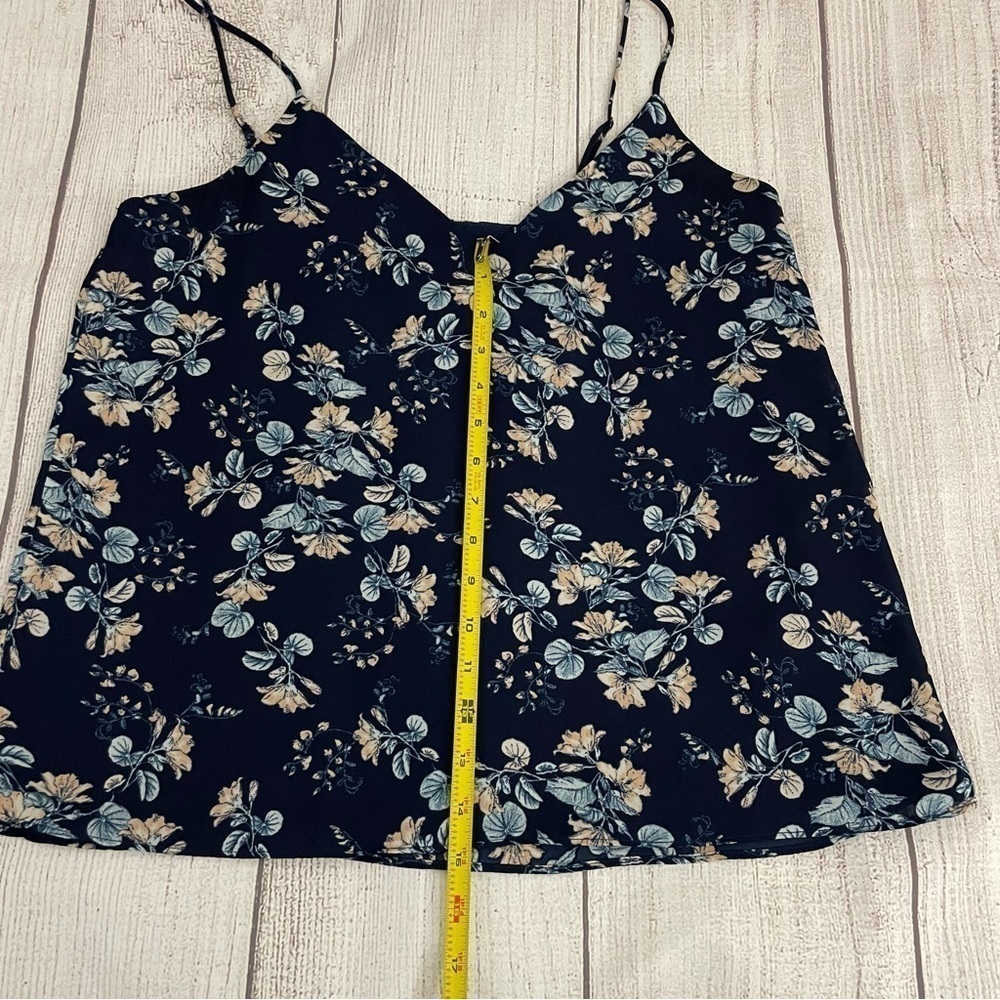 SOCIALITE Women’s V-Neck Chiffon Lined Camisole Navy Floral Size Medium - Picture 4 of 10